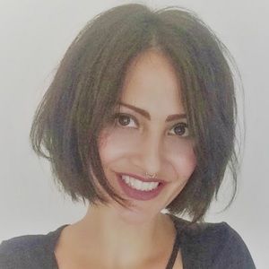 Meet your Posher, Alma